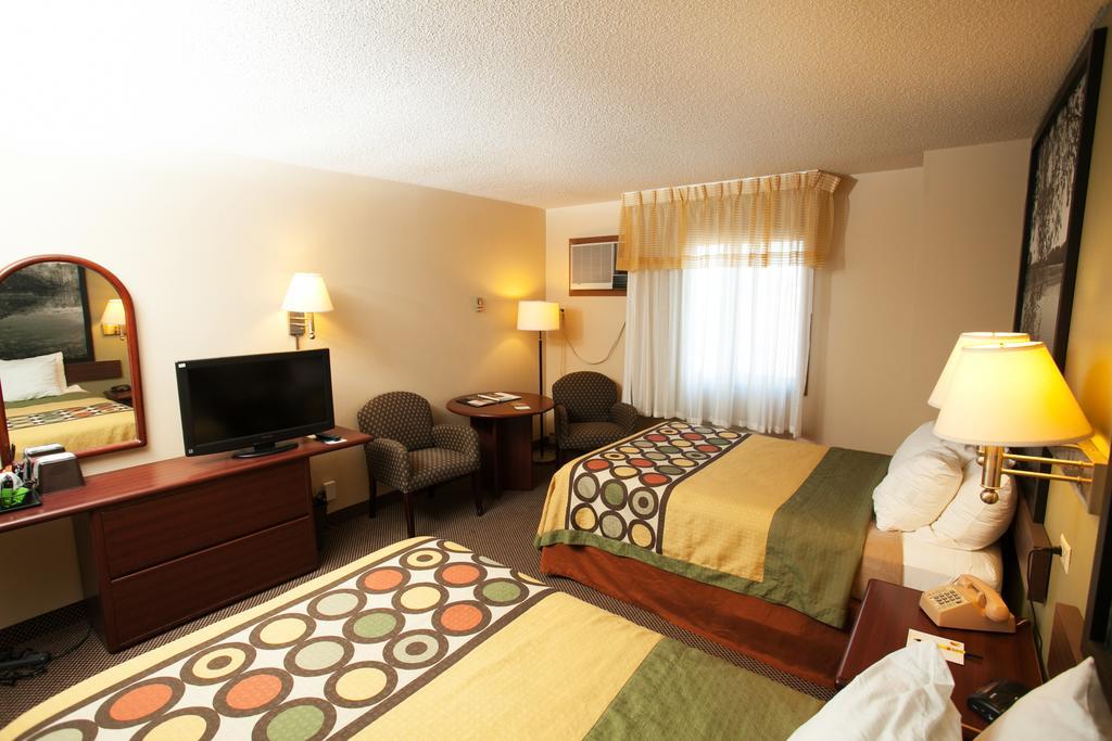Hotel Super 8 By Wyndham Fairmont Exterior foto